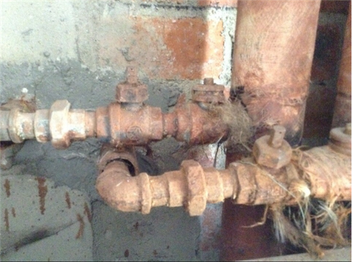 水管漏水有哪些原因 铁水管生锈怎样堵水