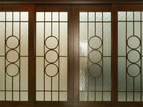 玻璃实木门安装方法是什么，玻璃实木门安装注意事项有哪些?