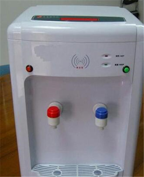 饮水机漏水怎么办，饮水机该如何清洗呢?